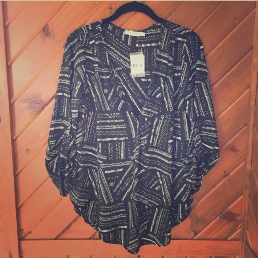 LUSH. Blouse