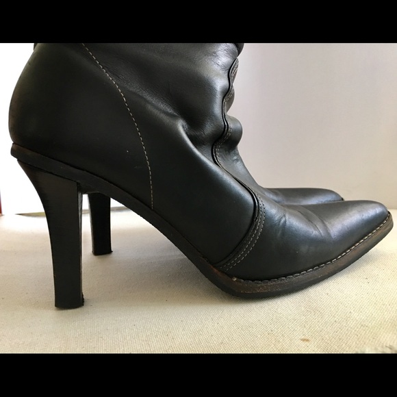 Sexy Coach boots with 2" heels. - Picture 4 of 6