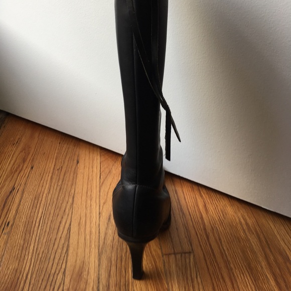 Sexy Coach boots with 2" heels. - Picture 5 of 6