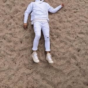 Meet your Posher, Ayee