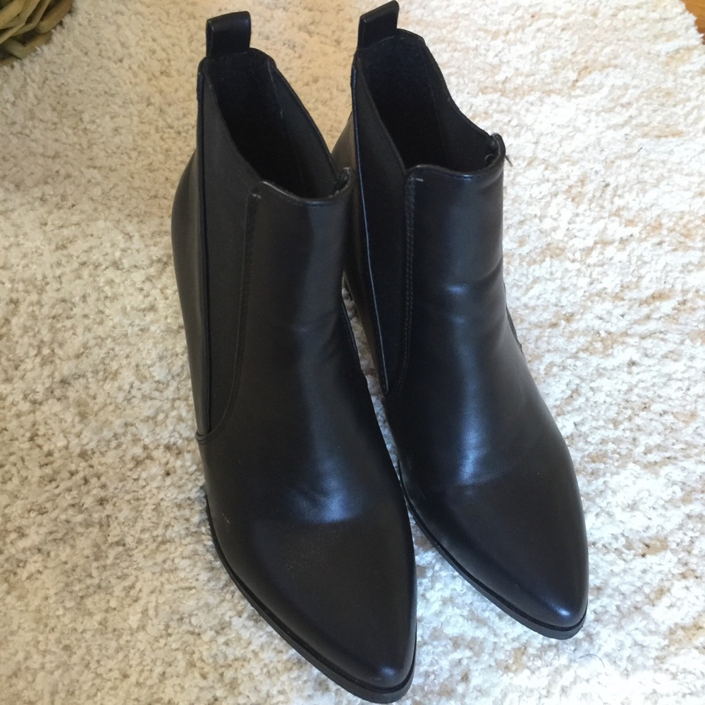 Worn once heeled Booties