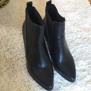 Worn once heeled Booties