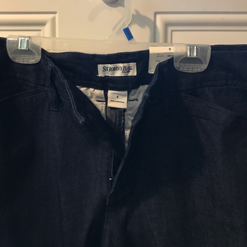 Denim Capris NWT - Picture 3 of 3
