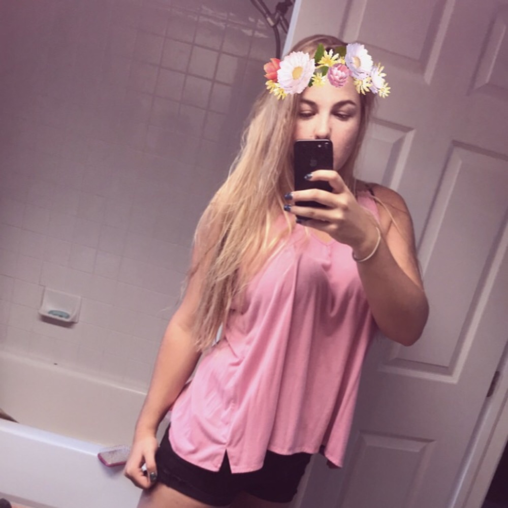 Meet your Posher, Sierra