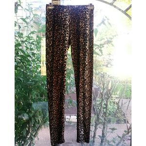 Sooo Soft Leopard Print Leggings M/L