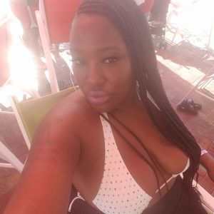 Meet your Posher, Lakenya