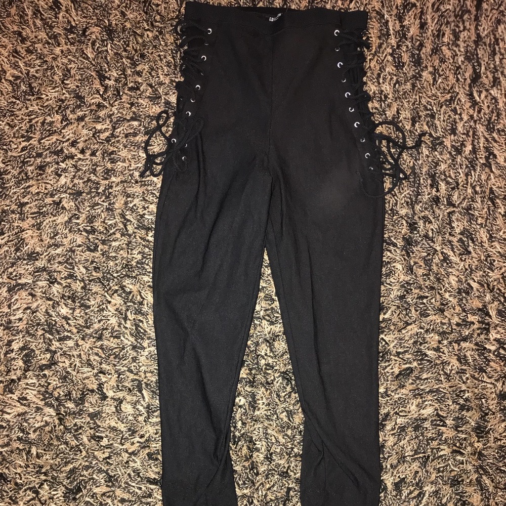 FASHIONNOVA leggings
