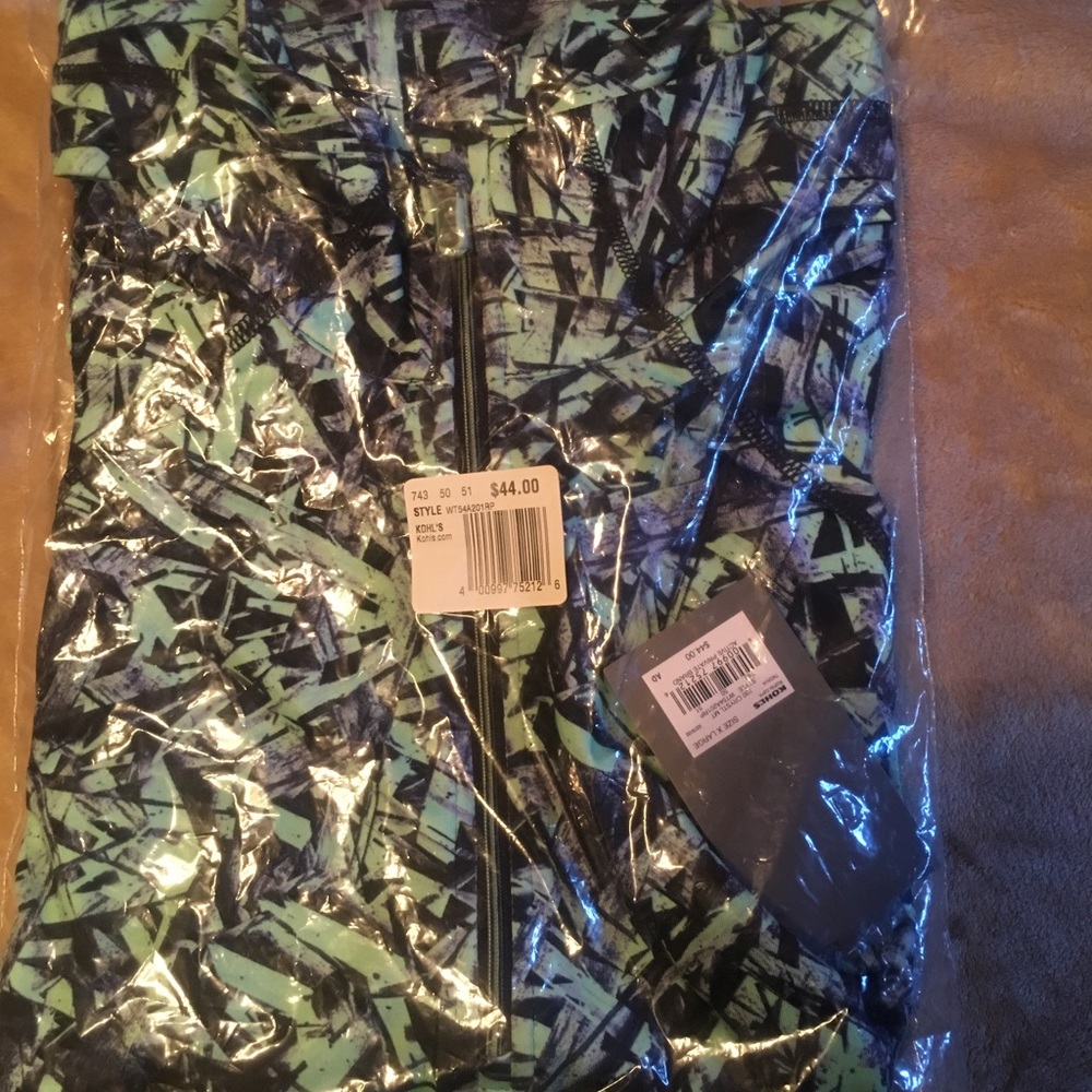 TEL GEAR Light Weight jacket. Size XL