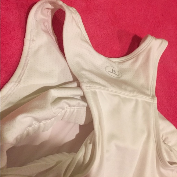 NWOT Under Armour tank - Picture 4 of 4