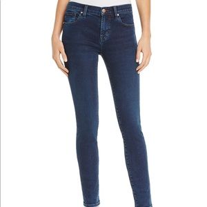 J Brand | 620 MidRise Super Skinny Jeans | Size 26