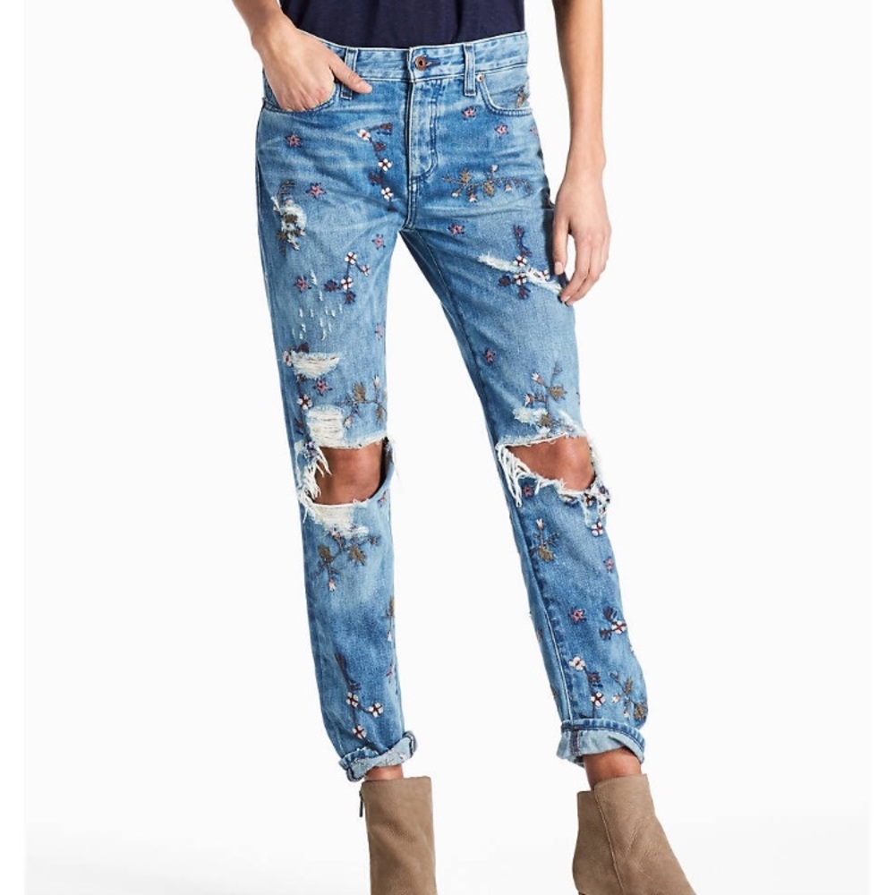 Lucky brand embroidered Jeans