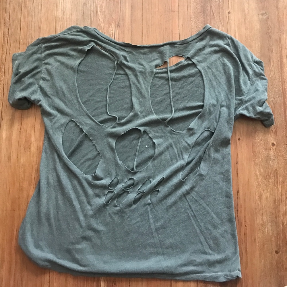 Grey skull cutout tshirt