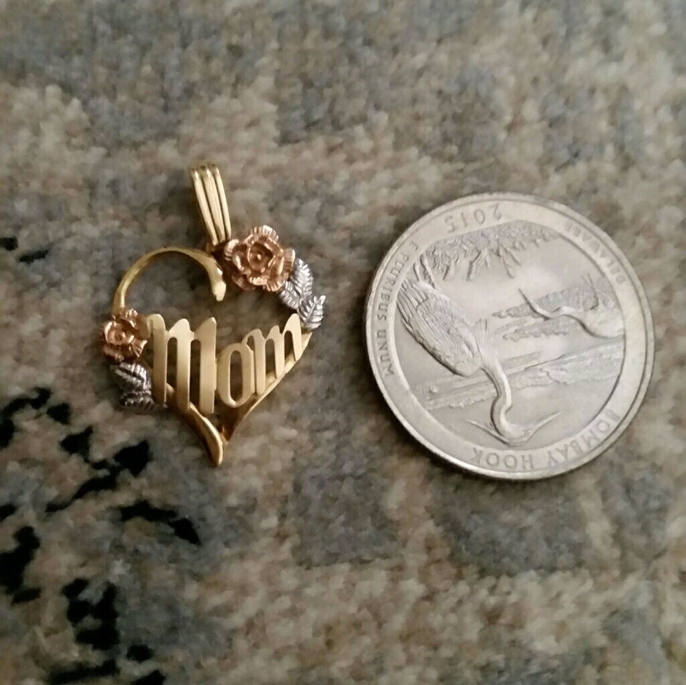 SOLD: 14kt MOM pendant - Picture 2 of 3