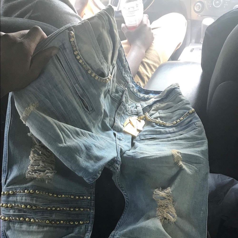 ROBIN OUTFIT SIZE 32 shirt medium