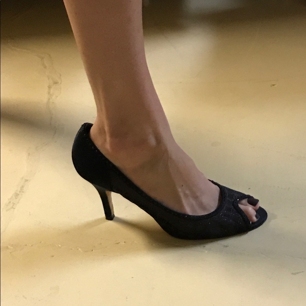 Women's black heels