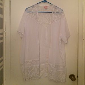 NWOT lightweight lace kimono
