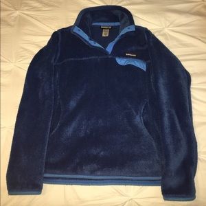 Women’s blue Patagonia pullover