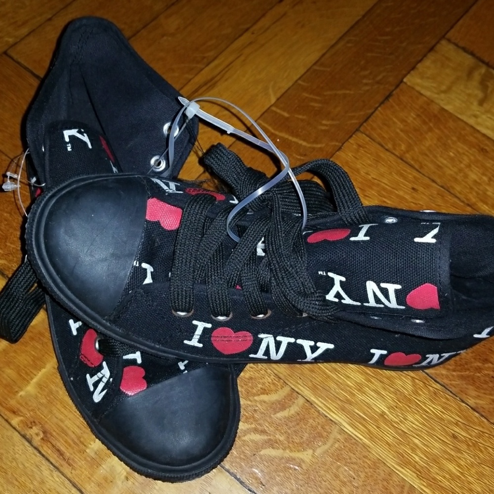 I Heart NY sneakers