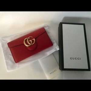GG Marmont Continental Wallet