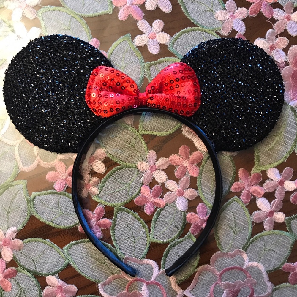 Minnie Mouse Ears!