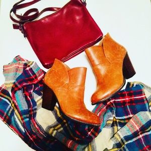 Gianni Bini Brown Booties