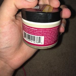 dansko beeswax conditioner