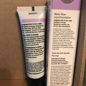 Mary Kay foundation in shade bronze 6