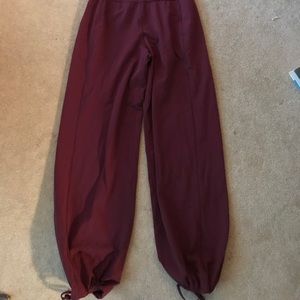 Lululemon cinched jogger/ yoga pants.