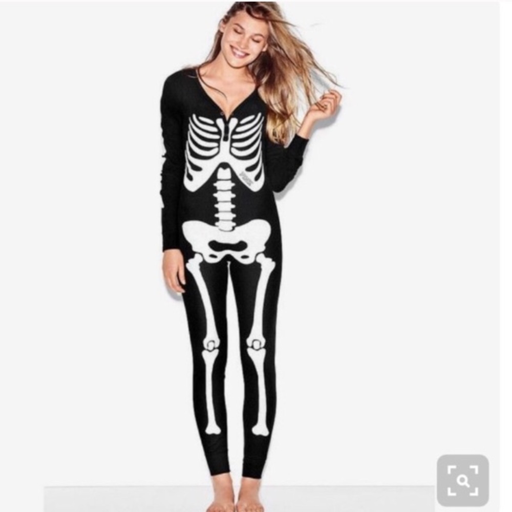 VICTORIAS SECRET PINK HALLOWEEN SKELETON NWT