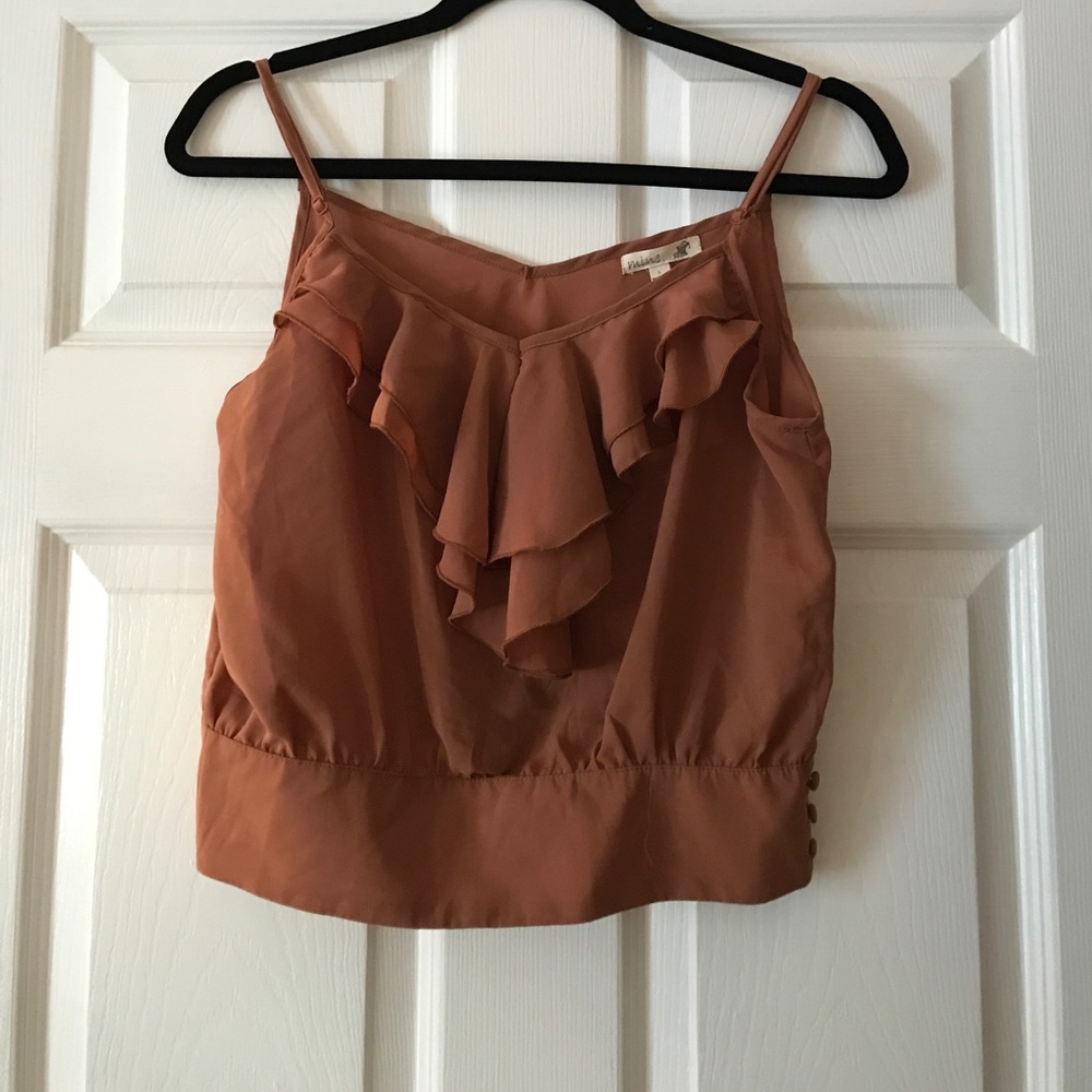Crop top.