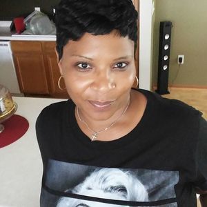 Meet your Posher, Latoya