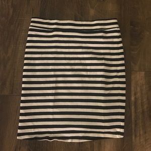 Black white stripe tube skirt