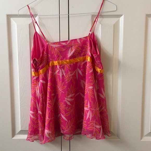 Pink gently used top - Picture 3 of 3