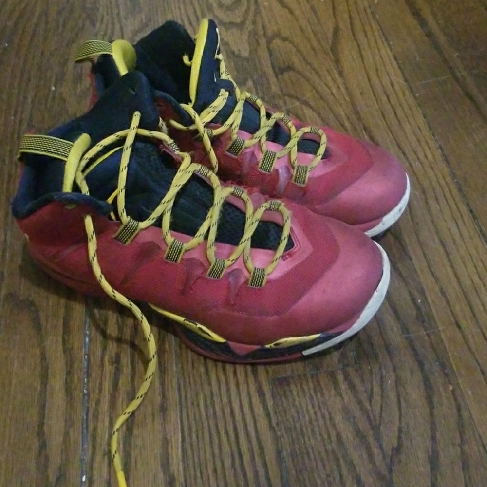 NIKE JORDAN SUPER FLY 2  Size 5.5