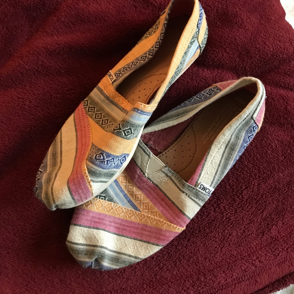 Toms
