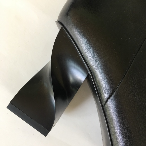 NEW OPENING CEREMONY black shaped heel ankle boots - Picture 2 of 8