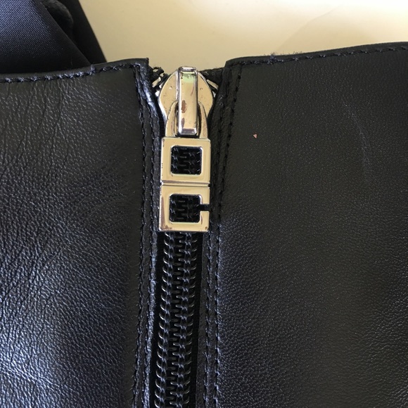 NEW OPENING CEREMONY black shaped heel ankle boots - Picture 5 of 8