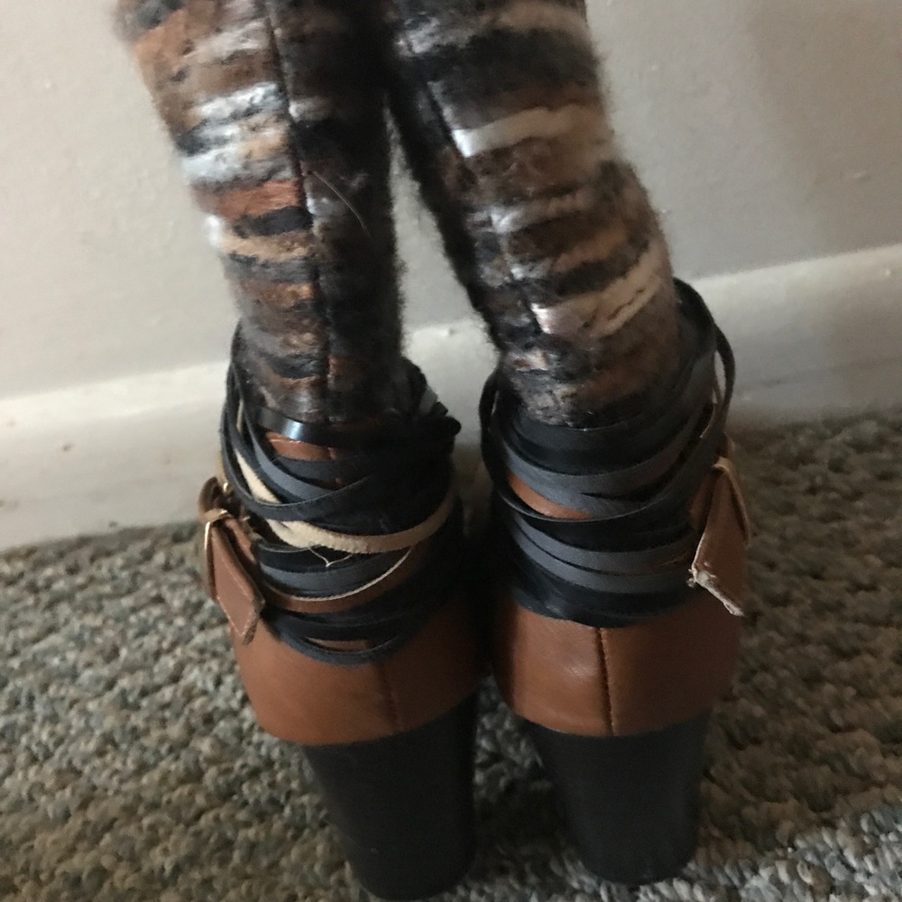Coachella Collection Booties - Picture 4 of 7