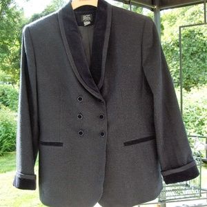 M.T. Morgan Taylor StudioVintage Petite Navy Suit