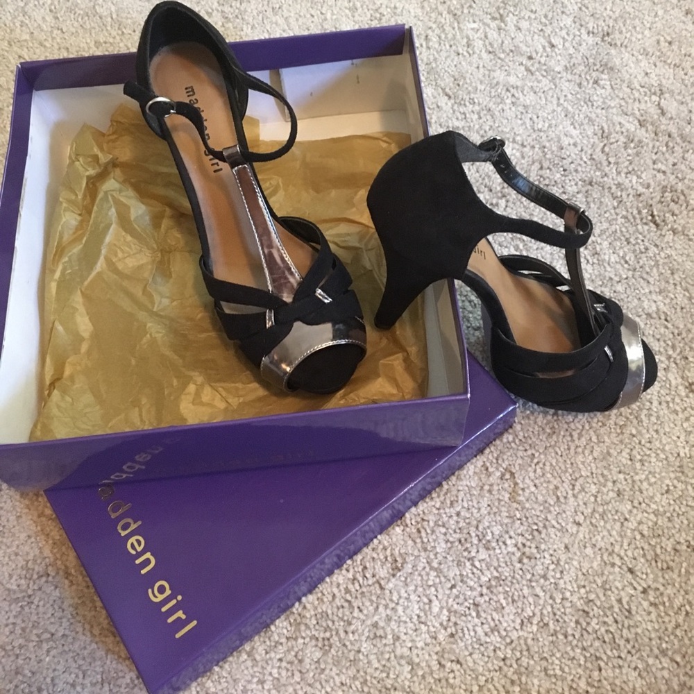 Madden Girl pumps
