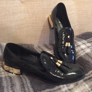 Daisy Street Shiny Black & Gold Flat Shoes