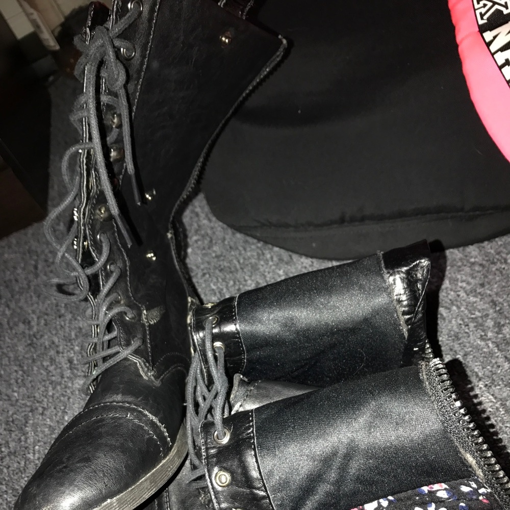 Combat boots👢