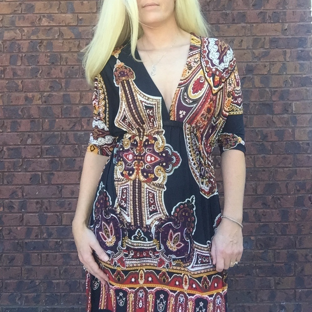 Plunging Neckline Dress - Picture 4 of 5