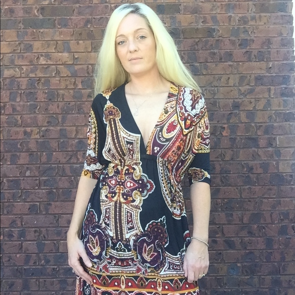 Plunging Neckline Dress - Picture 3 of 5