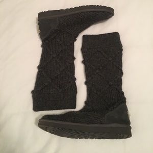 Gray Knit Uggs