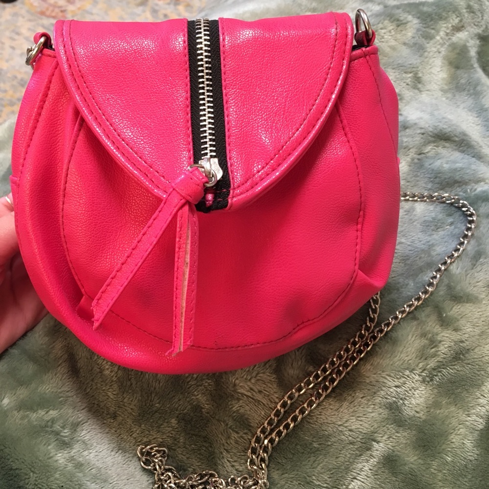 Pink cross body purse!
