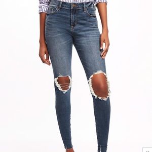 Old Navy distressing skinny jeans
