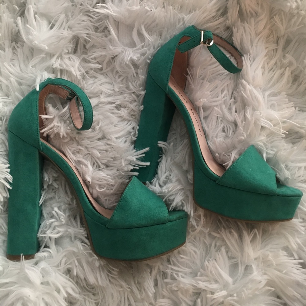 TEAL CHINESE LAUNDRY HEELS
