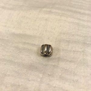 AUTHENTIC PANDORA Ribbed Clip
