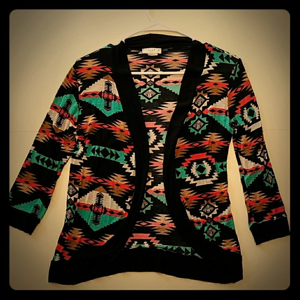 🔖Colorful Aztec print shrug